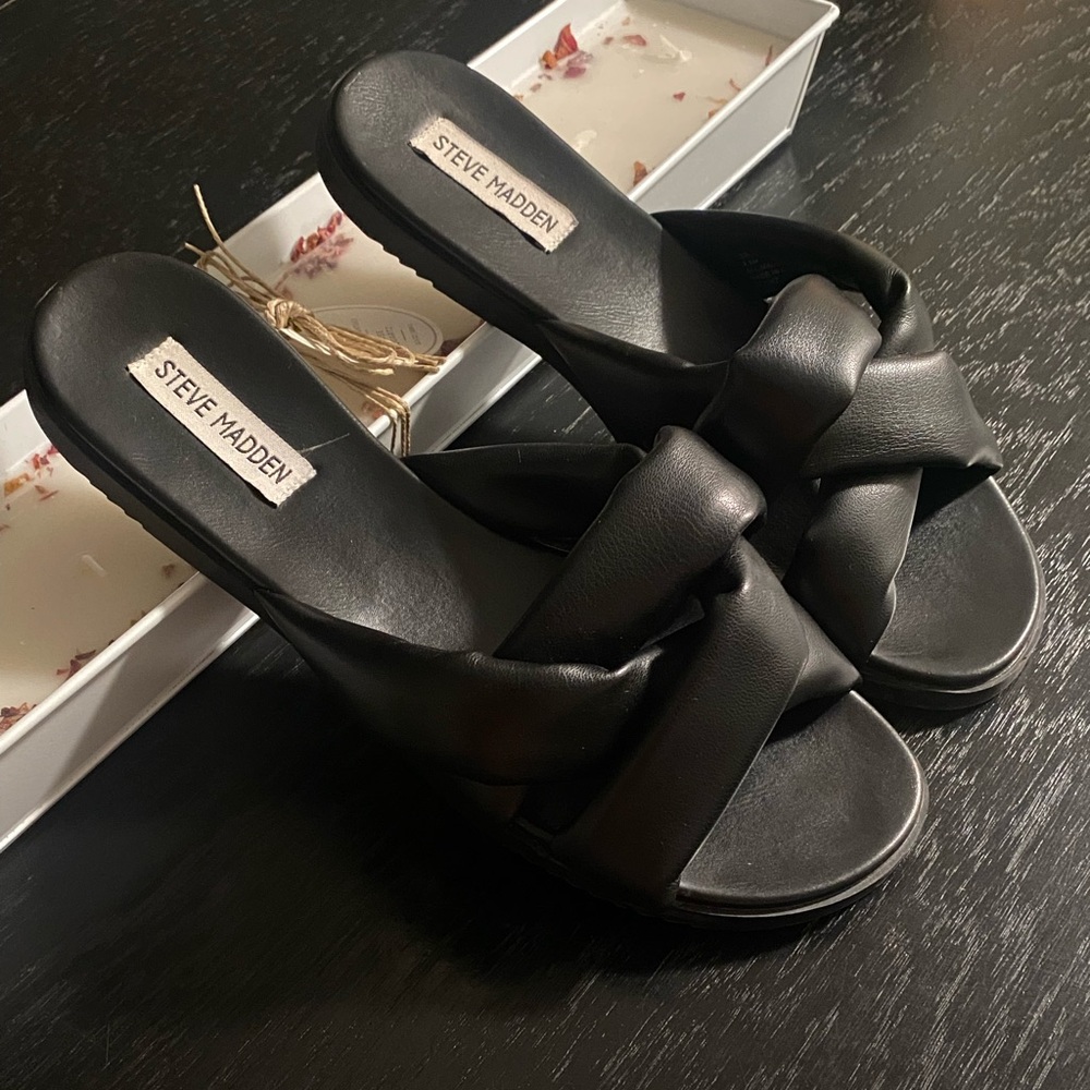 Steve Madden Women's Black Slide Sandals Size 8 - 8.5